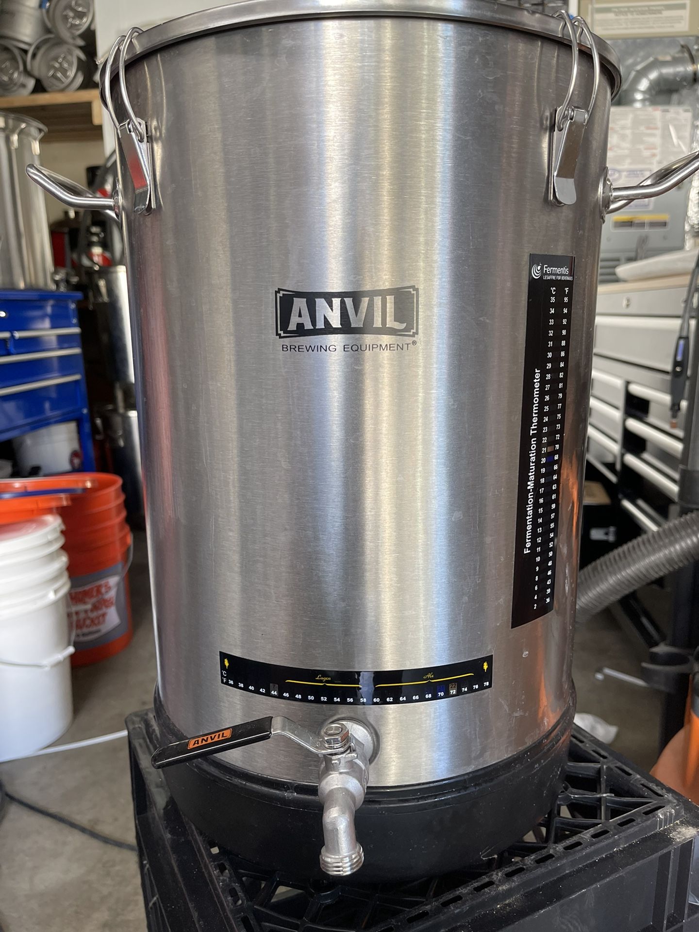 Anvil Brewing Stainless Bucket Fermenter 7.5 gal for Sale in Renton, WA ...
