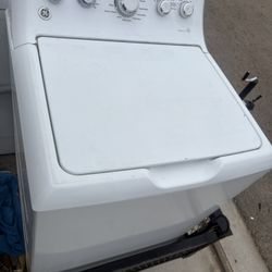 Washer Ge Works / Like New 