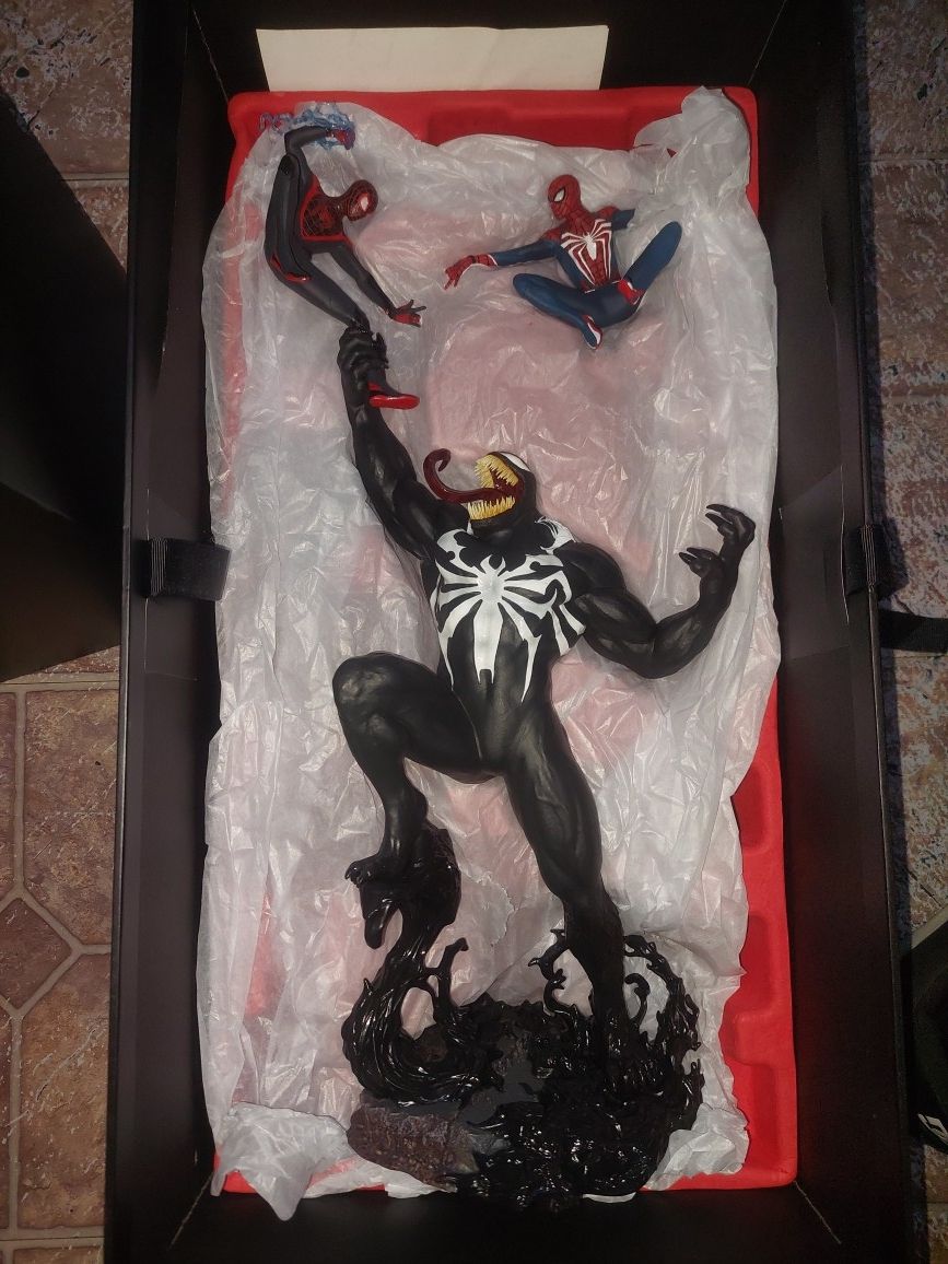 Spiderman 2 Collectors Edition Venom Statue