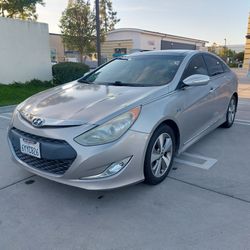 2012 Hyundai Sonota Hybrid 