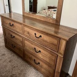 Bedroom Furniture  / Dresser & Night Stands