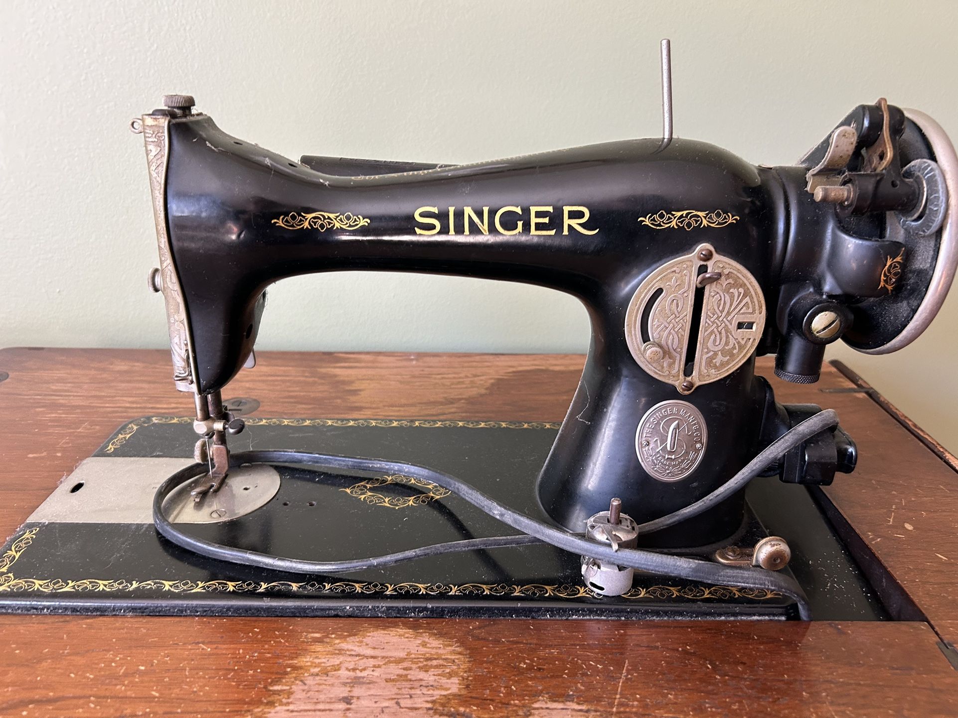 Singer Sewing Machine 1930-31