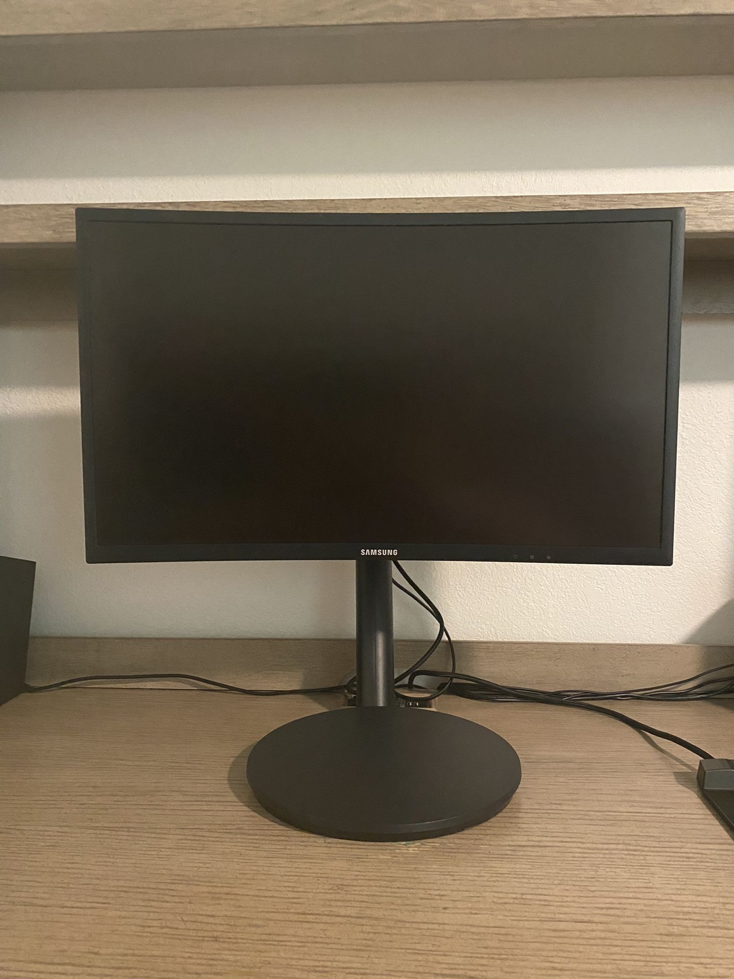 Samsung 24” curved monitor and Bose Speakers