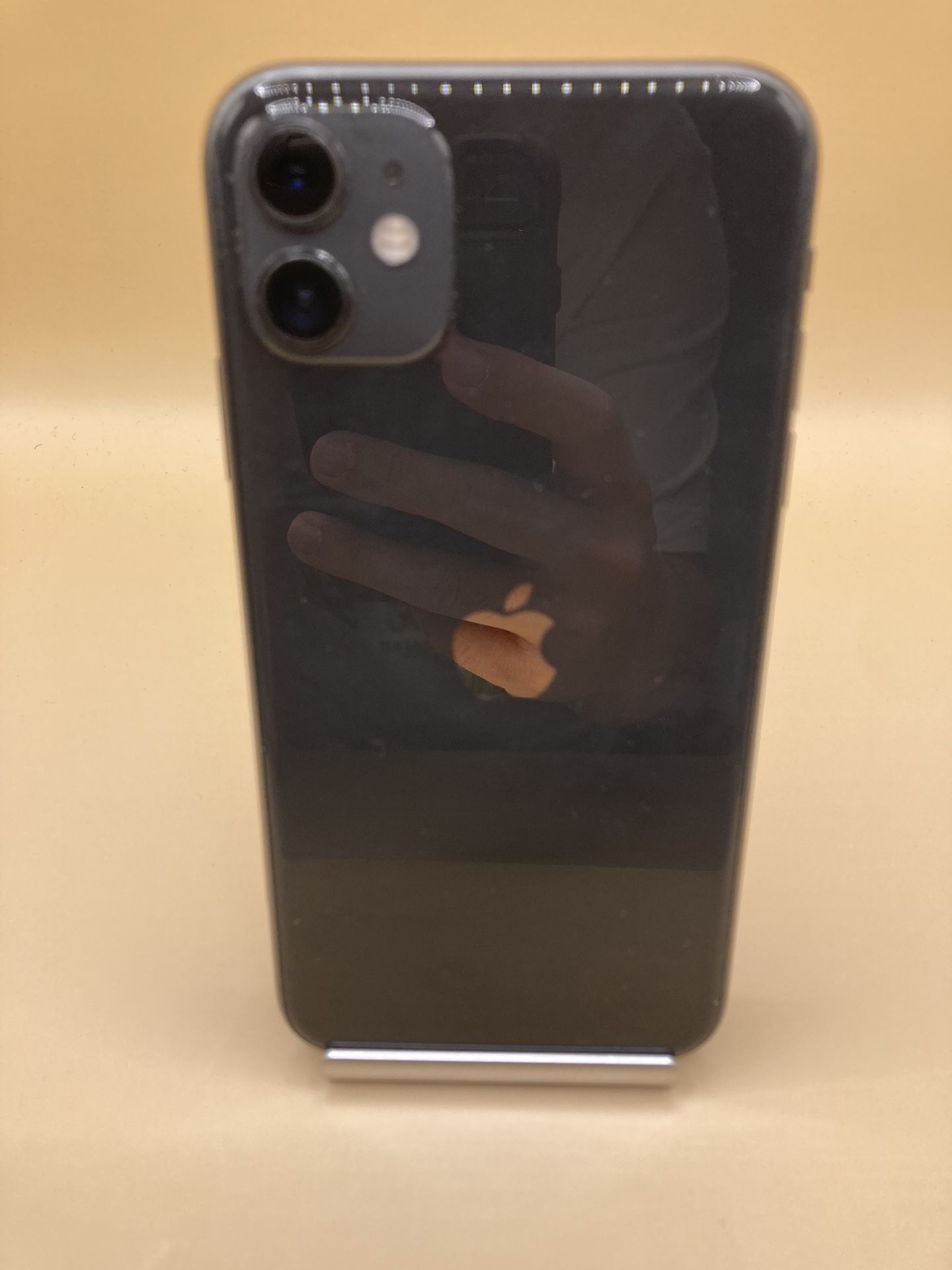 iPhone 11 64GB Black AT&T / Crickets Clean IMEI