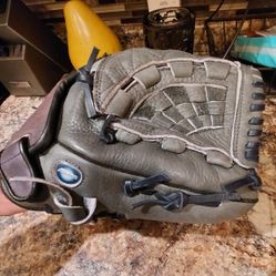 Mizuno 12 Inch Softball Glove
