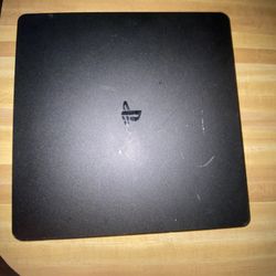 PS4 SLIM 140$ 