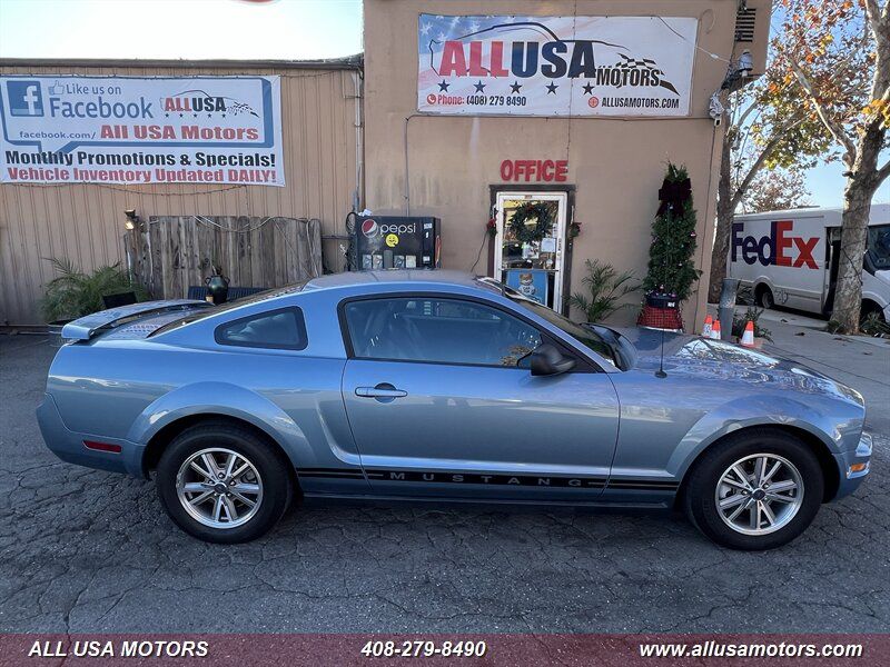 2005 Ford Mustang V6 Premium