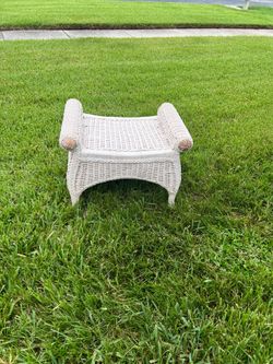 Vintage Vanity Bench/scrolled Arms/Boho chic/beautiful Rattan/wicker/wood