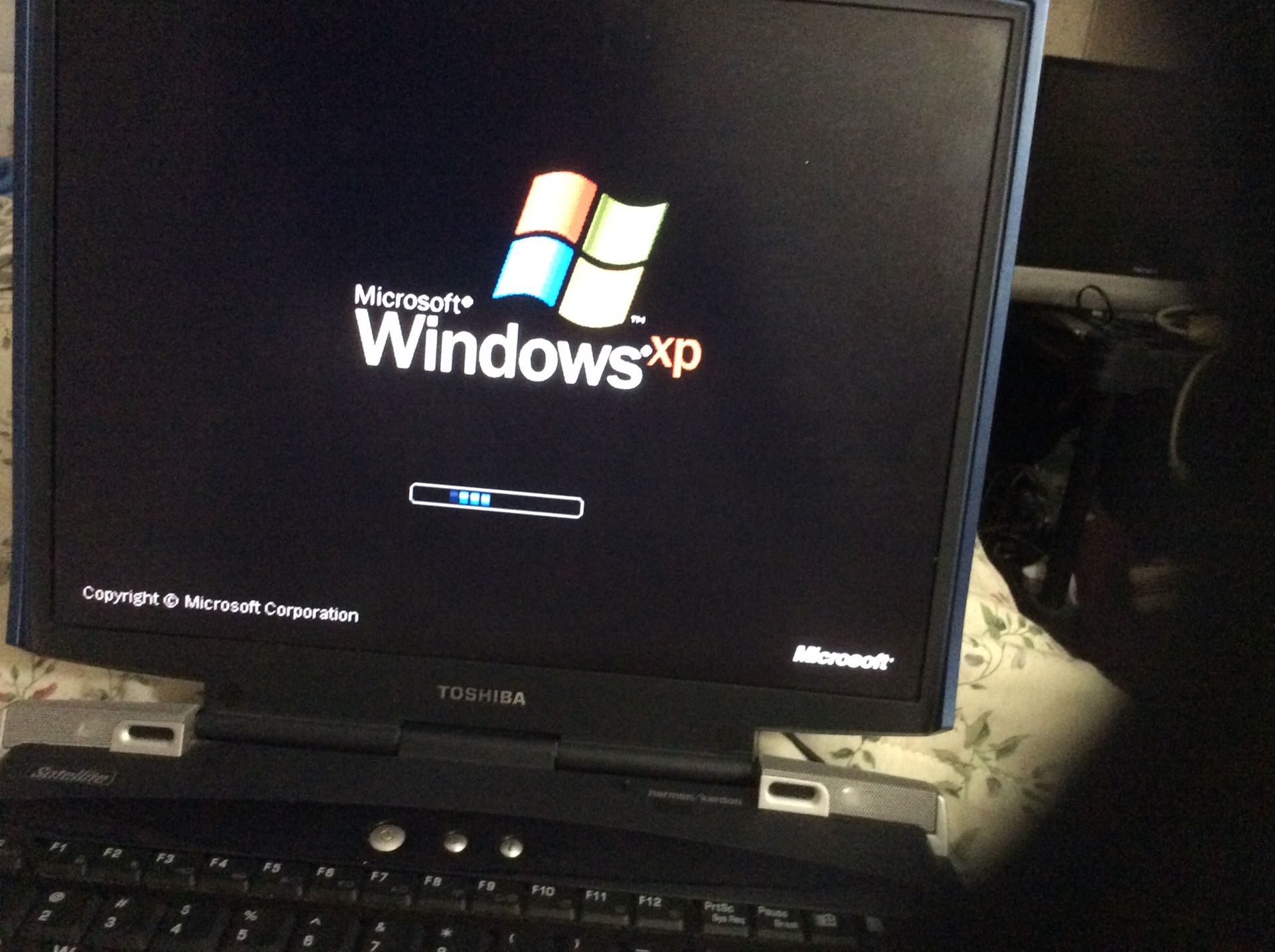 Toshiba laptop Windows XP
