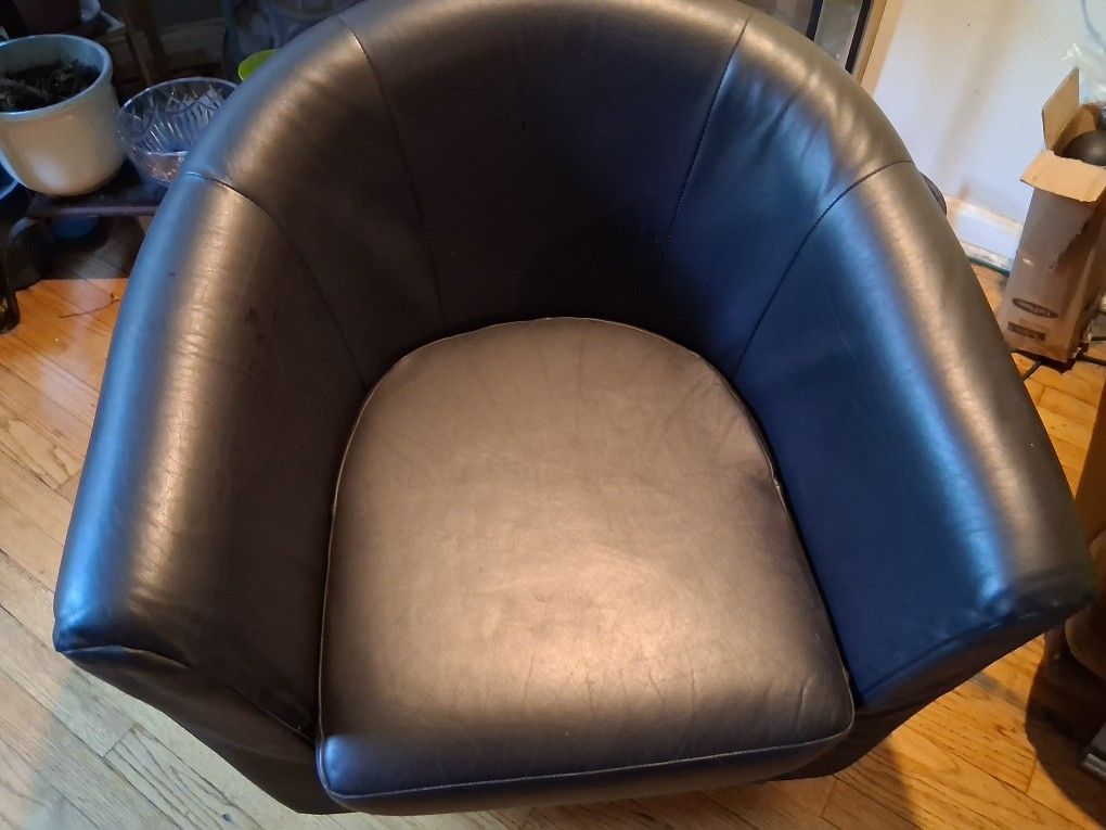 Brown LEATHER Barrel BACK ACCENT.Chair