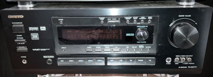 Onkyo TX-DS777 THX A/V Receiver