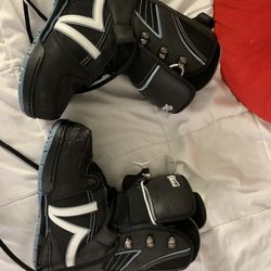 vans snowboarding boots W6