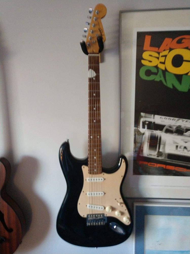 Fender Squire Strat