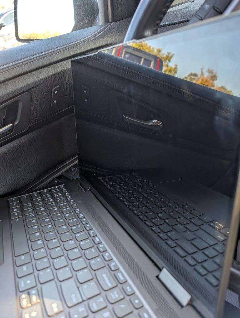 Lenovo (Yoga) Laptop (Touchscreen)