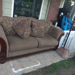 Nice Sturdy Sealy  Couch With Pillows Real Soft