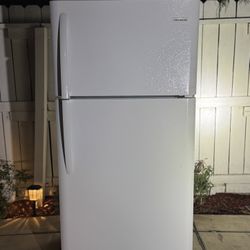 Free Delivery - Refrigerator 