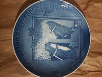 Bing & Grøndahl Christmas Jubilee plates, Black And White, Large To Small