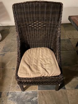 Chairs/patio/living