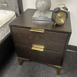Nightstand 