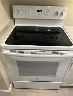 White GE electric oven
