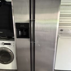 DELIVERY FREE — Garage Refrigerator 