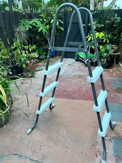 Above Ground Pool Ladder