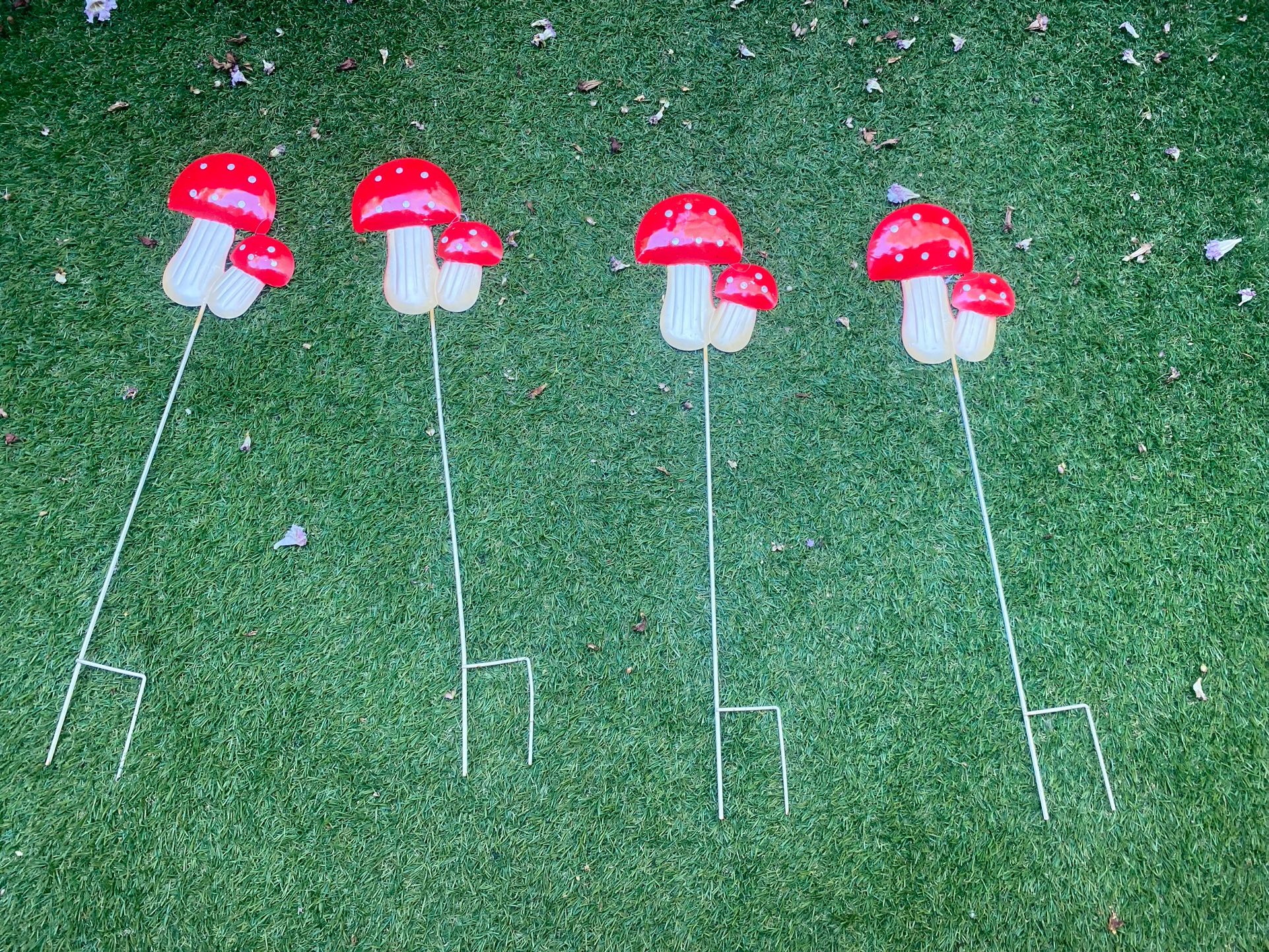 Set of 4 Red White Mushroom Garden Stakes Yard Decor Whimsical Toadstool Lawn Ornament