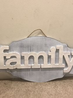 DISTRESSED HAND PAINTED PAINTING PICTURE FRAME GALLERY WALL “FAMILY”
