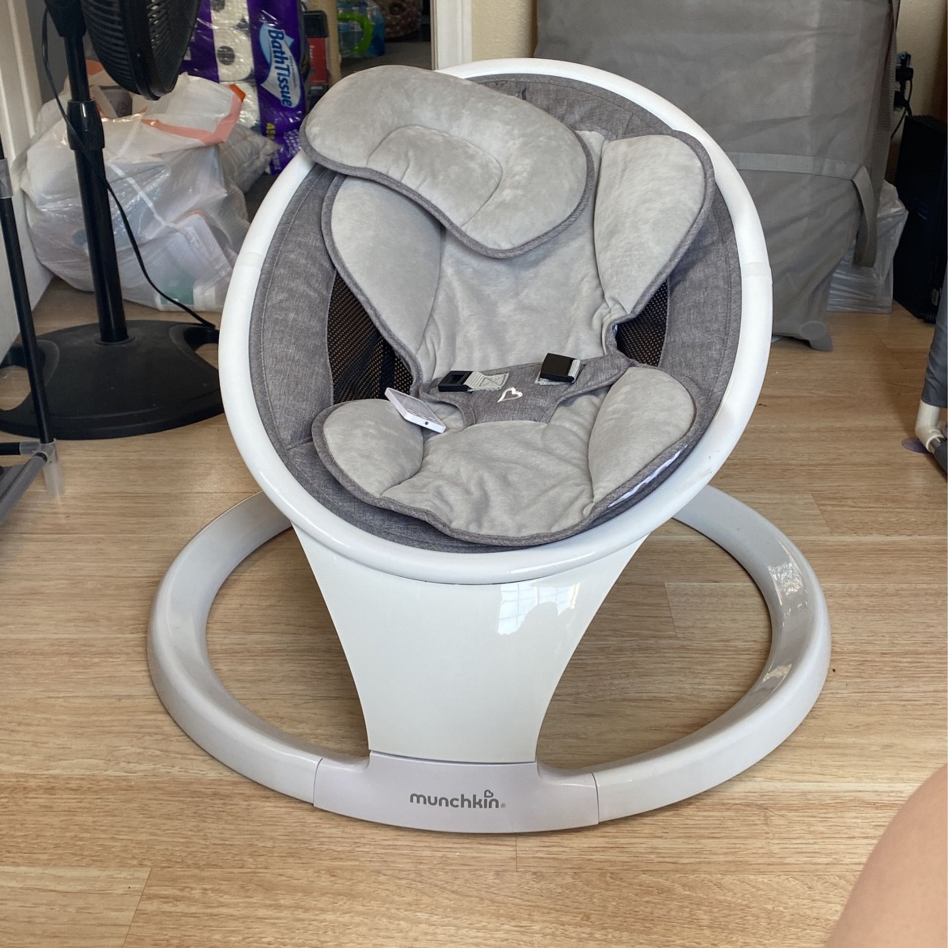 Munchkin Bluetooth Swing