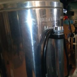 West bend 55 Cup Coffee Maker / Dispenser 