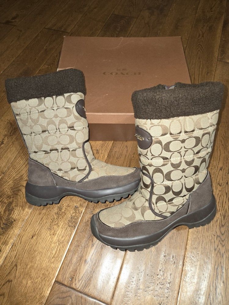 COACH Boots Size 7.5