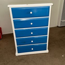 5 Drawer Wooden Dresser