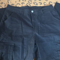 Womens Lightly used black cargo pants