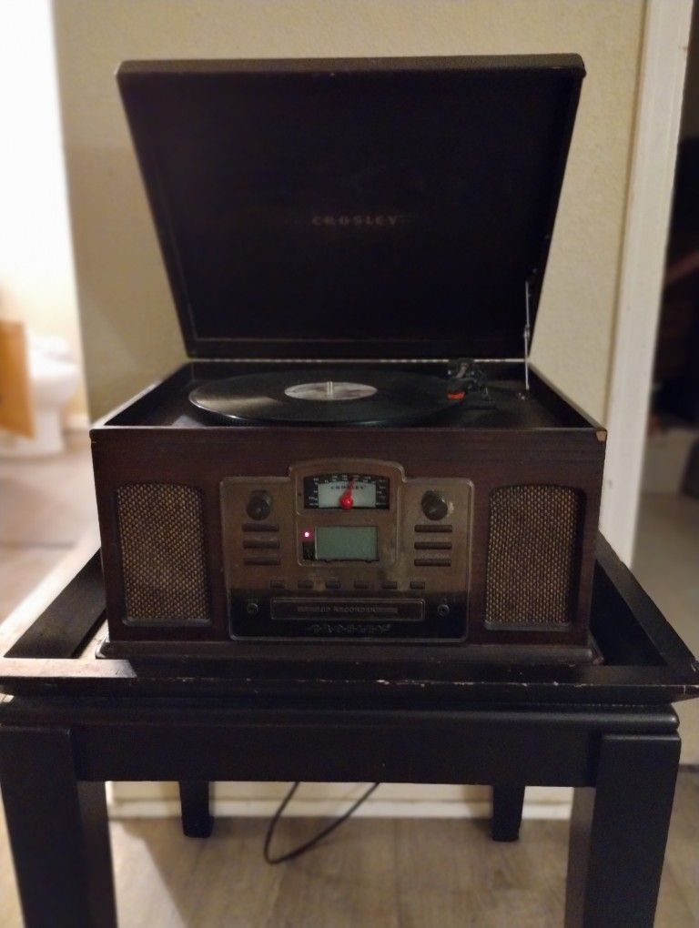 Retro Looking Record Player And Blue Tooth Speaker 