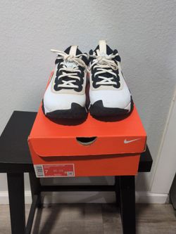 Nike Turf Shoes size 7