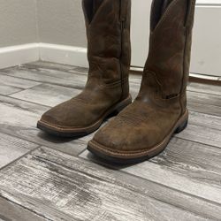Justin’s 7 1/2 D Comp Toe Boots