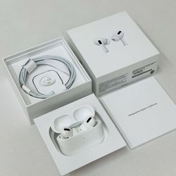 Apple AirPods Pro 2nd Generation with MagSafe Wireless Charging Case (USB‑C)...
