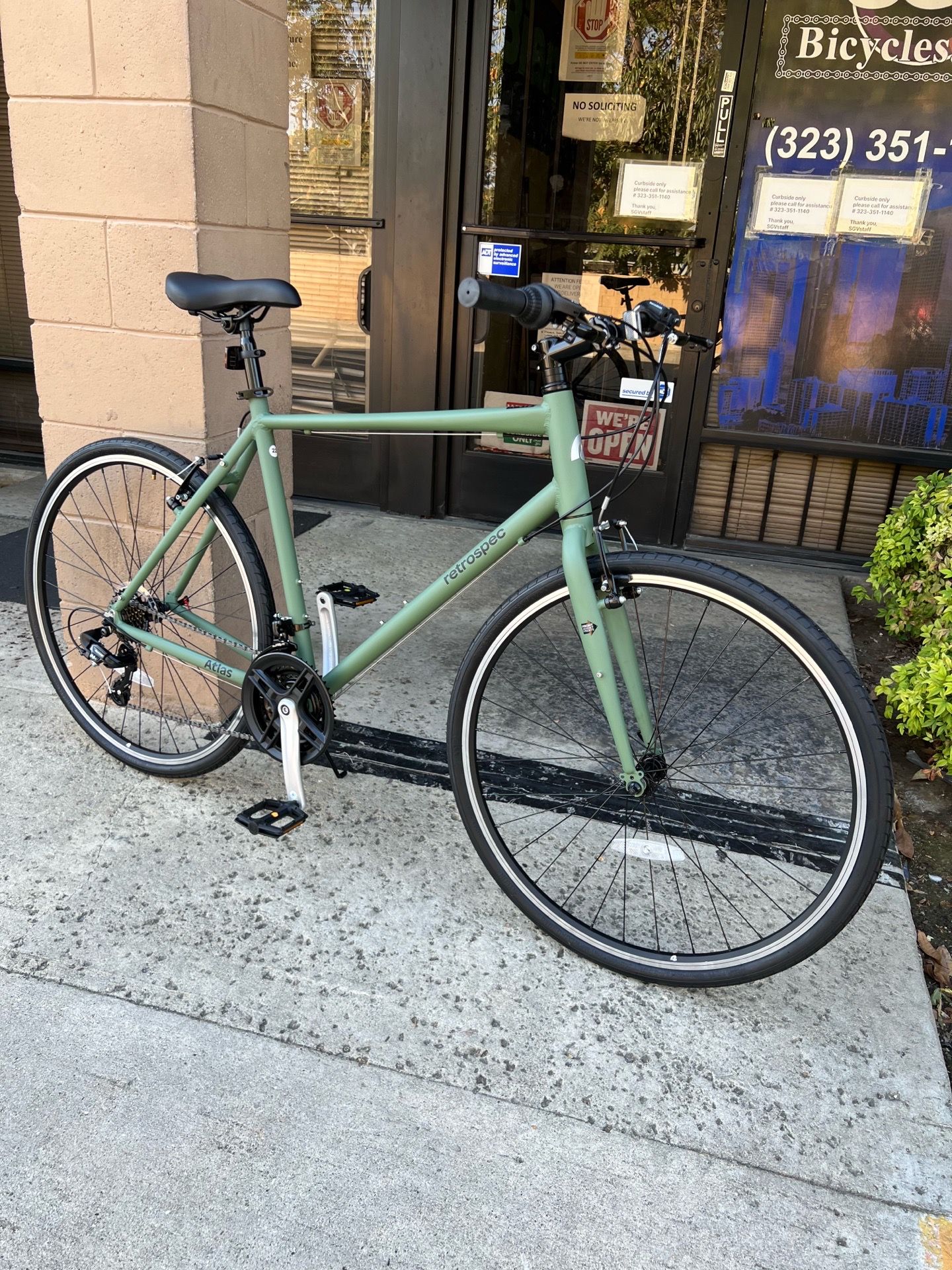 Atlas Fitness Hybrid Bike - 21 Speed