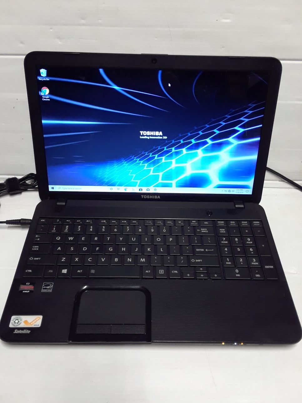 Toshiba Satellite C855 Windows 10 laptop