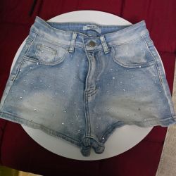 Light Wash Rhinestone Embellished Denim Shorts Small