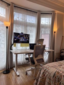 Samsung 32 inch M70B 4K smart monitor