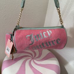 JUICY COUTURE PINK BARREL BAG WITH MINI KEYCHAIN