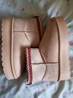 Brown boots size 6