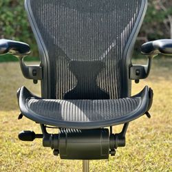 Herman Miller Aeron Classic Size B Task Chair With Posture Fit