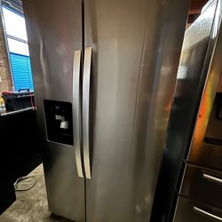 🧊 Whirlpool Side-by-Side Refrigerator – Stainless Steel
