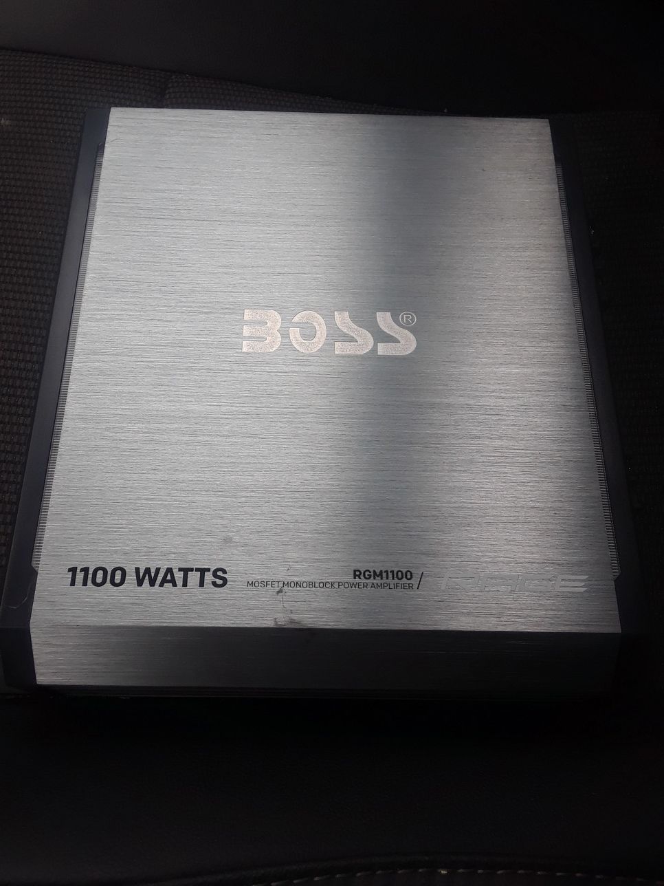 Boss 1100watt amp