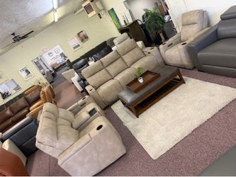 Furniture - greymel zero gravity 2/power recliners and USB ports