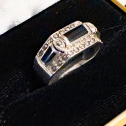 Vintage STERLING SILVER Onyx MARCASITE RING - size 6.75