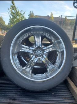 22in Rims 5 Lug Universal 