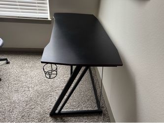 Gaming Desk with Cupholder and Headphone Hook